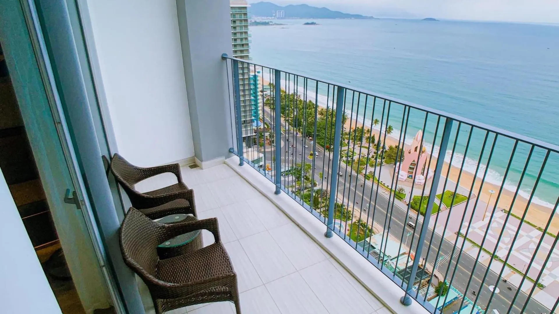 Panorama Seaview Luxury Stay Skyline By Hc Group Nha Trang 0*,  Vietnam