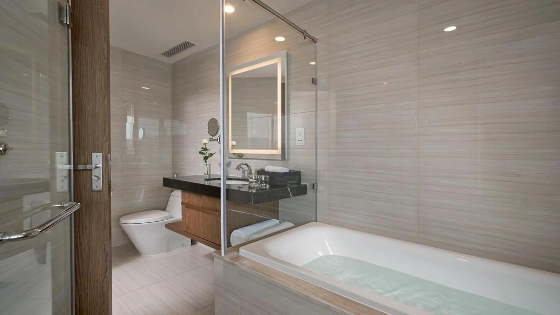 Panorama Seaview Luxury Stay Skyline By Hc Group Nha Trang