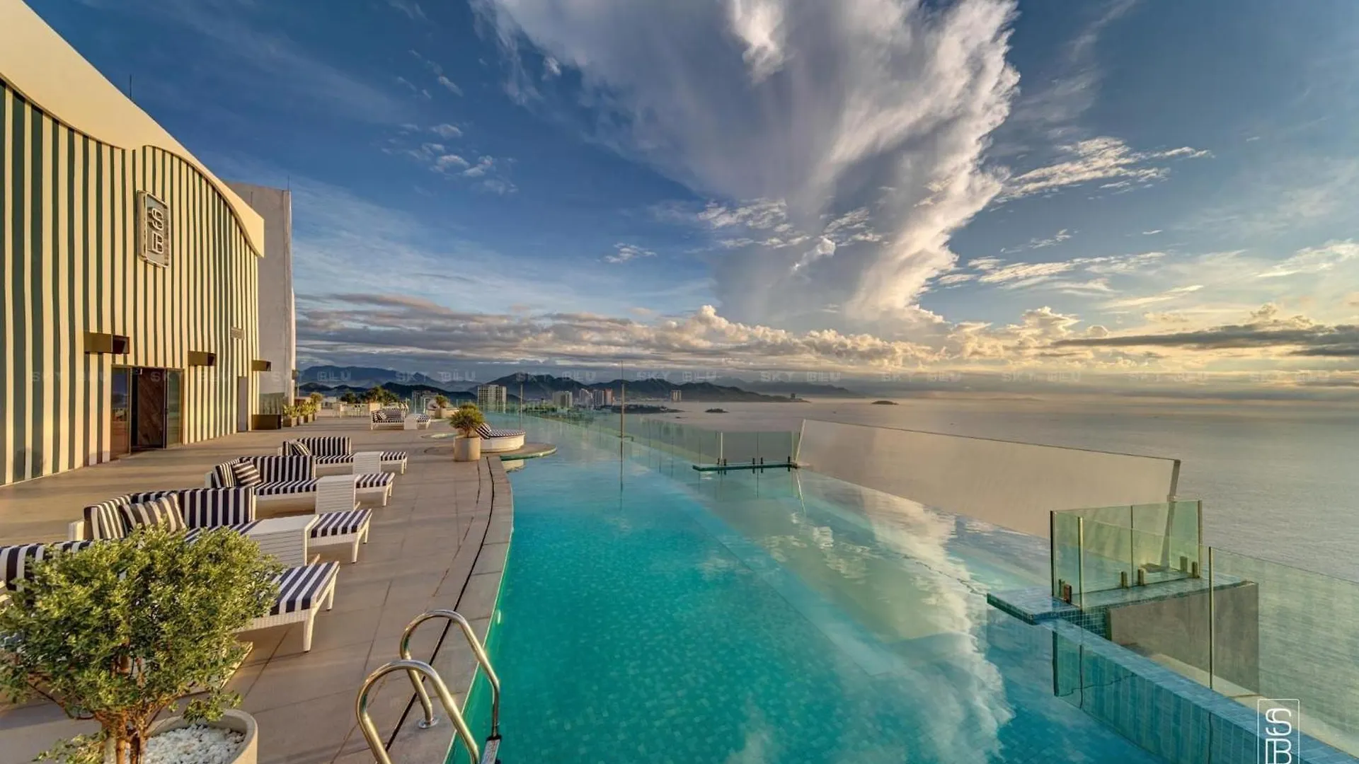 Panorama Seaview Luxury Stay Skyline By Hc Group Nha Trang 0*,  Vietnam